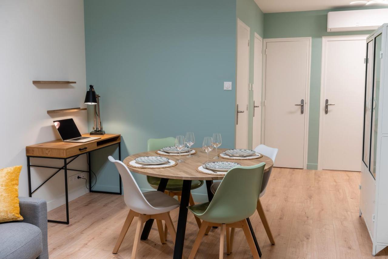 T2 De Standing Climatise Avec Parking Prive, Tram T2 T5, Hopitaux Est Apartamento Bron Exterior foto