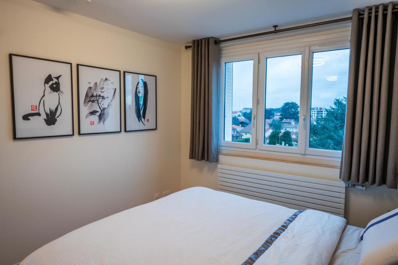 T2 De Standing Climatise Avec Parking Prive, Tram T2 T5, Hopitaux Est Apartamento Bron Exterior foto